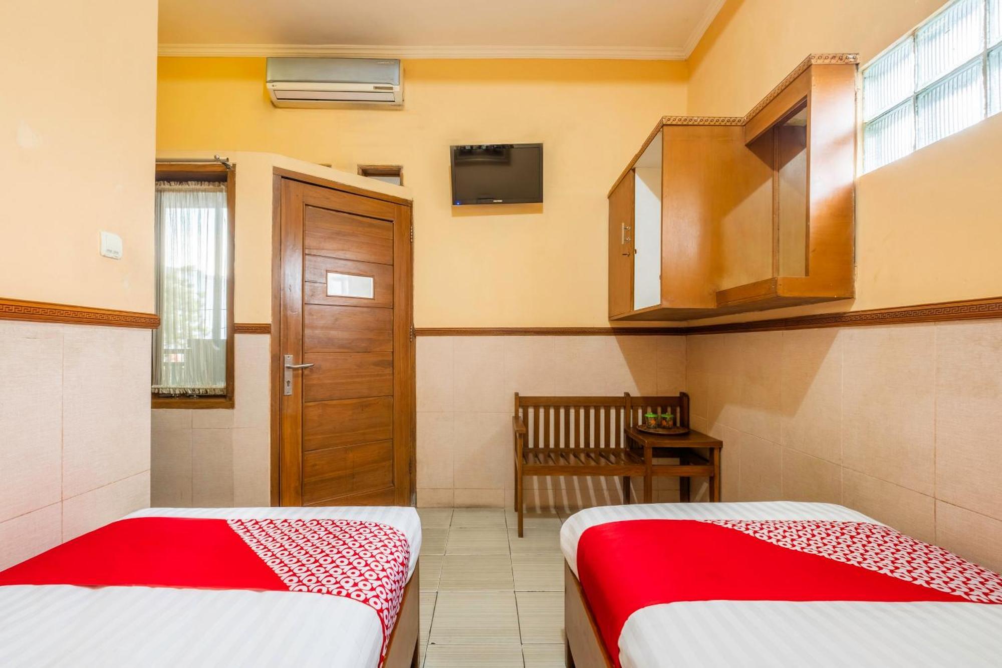OYO 1446 Patradisa Hotel Bandung Bagian luar foto