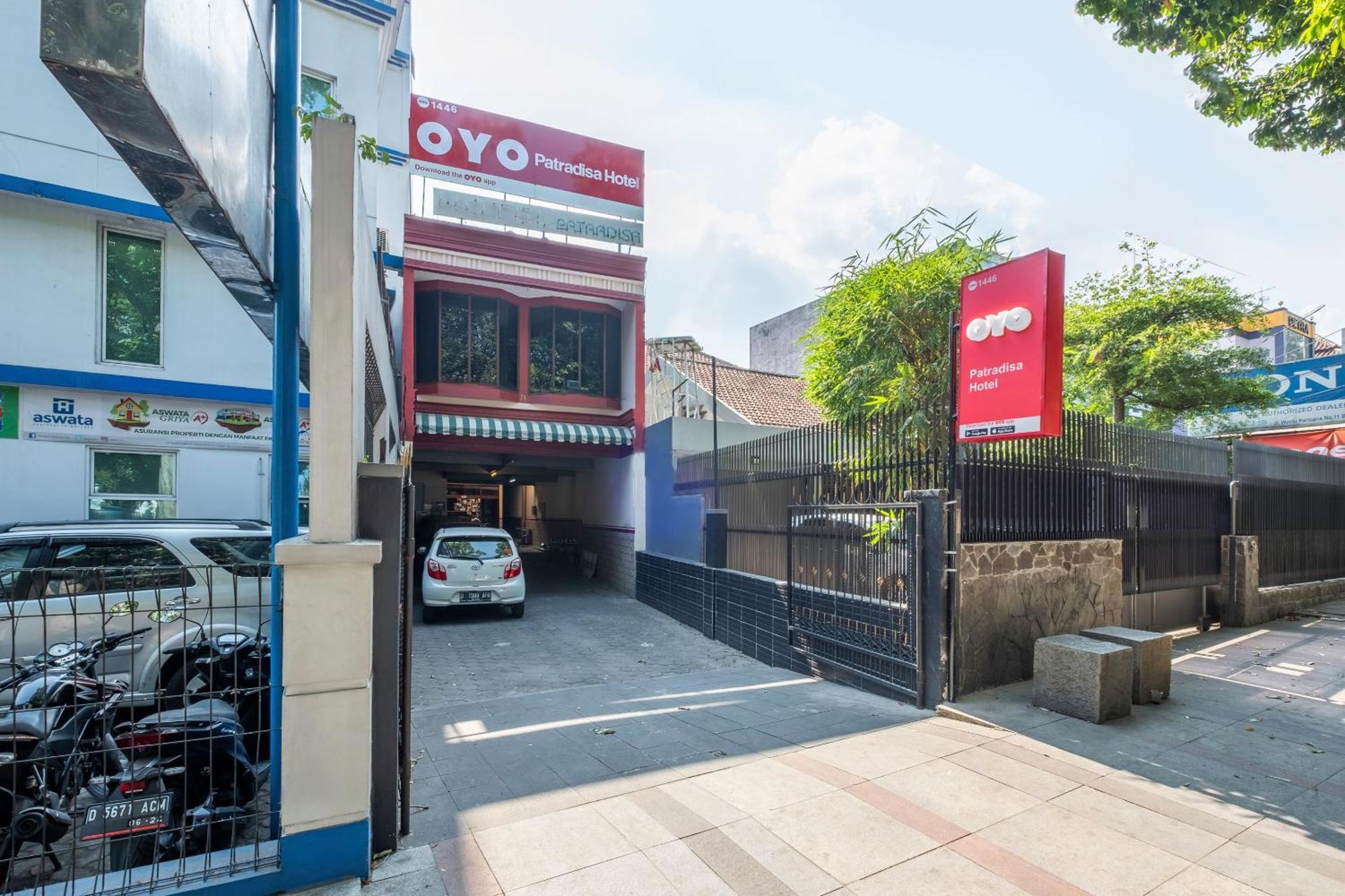 OYO 1446 Patradisa Hotel Bandung Bagian luar foto