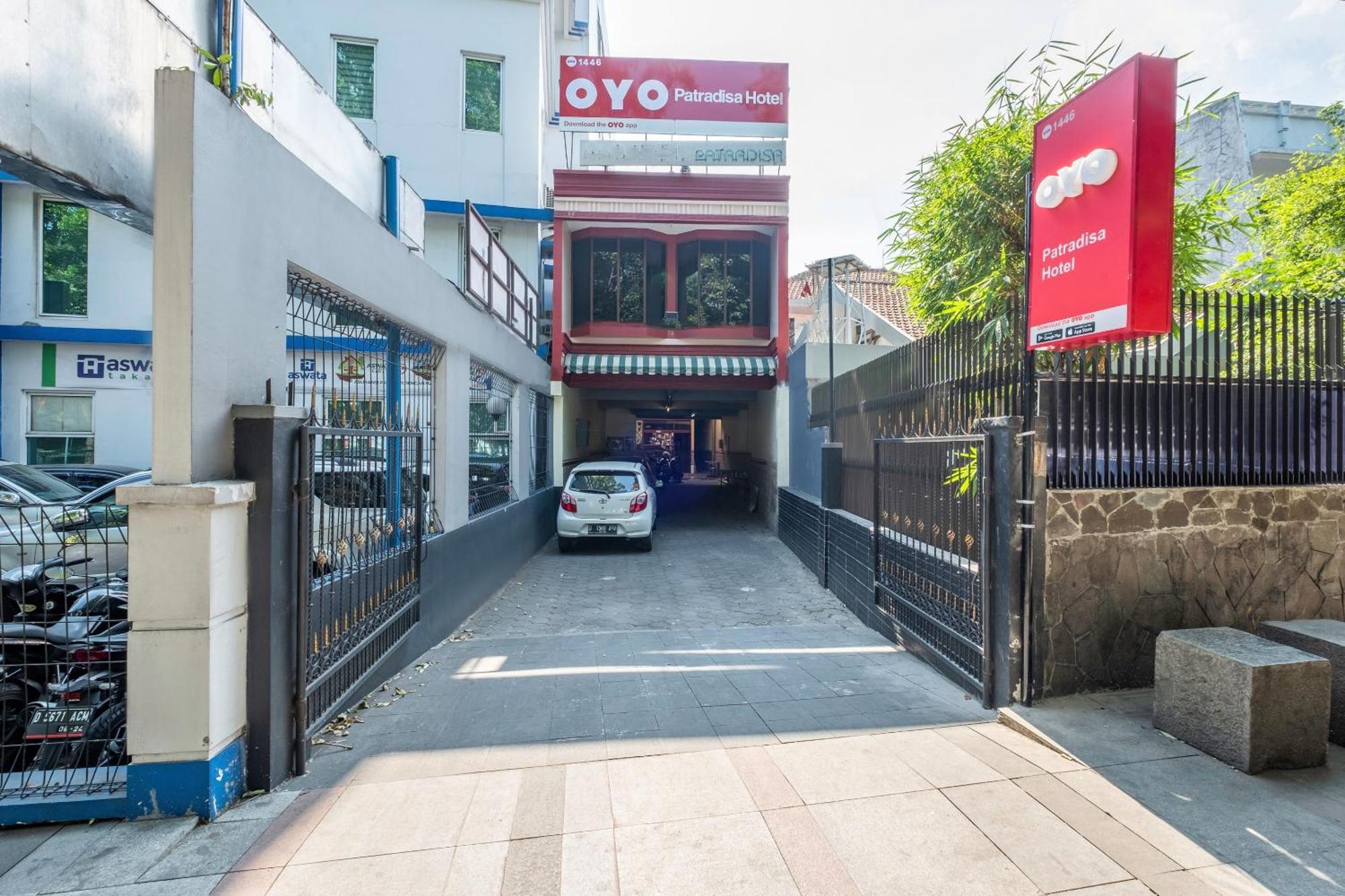 OYO 1446 Patradisa Hotel Bandung Bagian luar foto